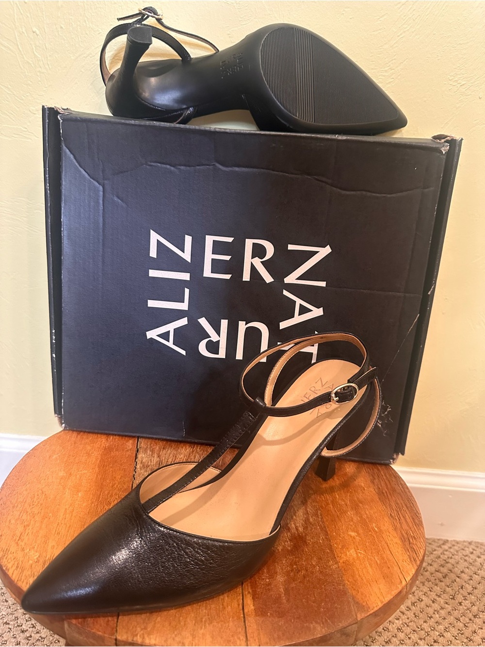 Naturalizer Black Leather Pointed Slingback Heels